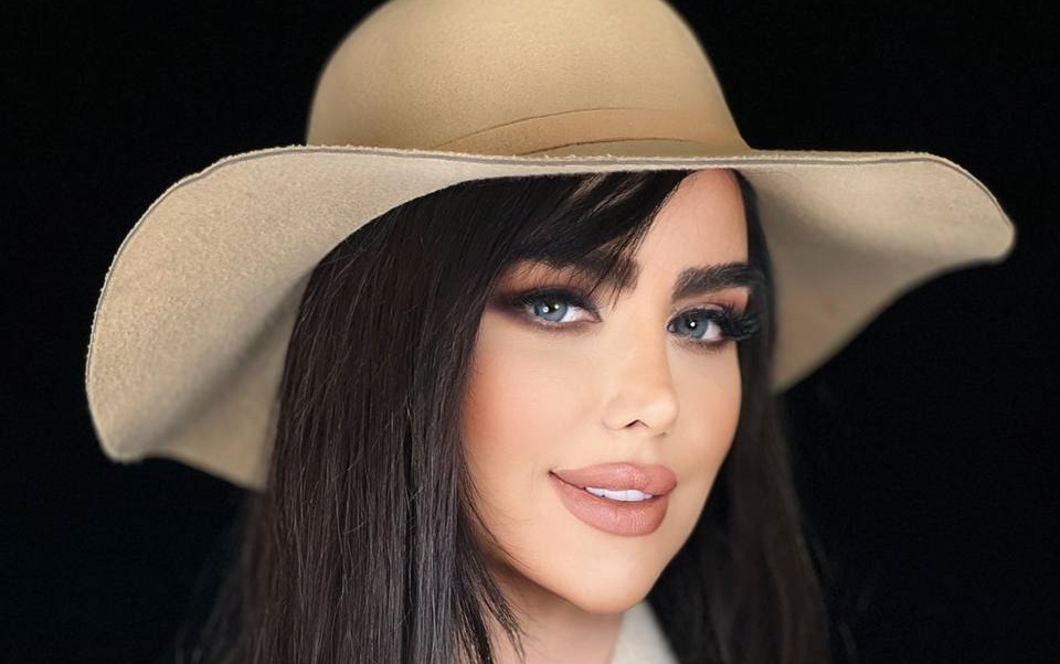 ساناز شاهی بلاگر